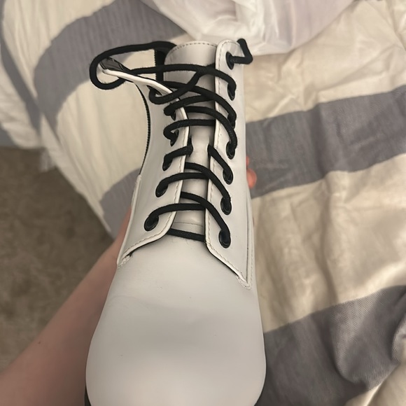 High heel boots in a size 8.5 Women’s! Only worn a couple times! - Picture 2 of 3